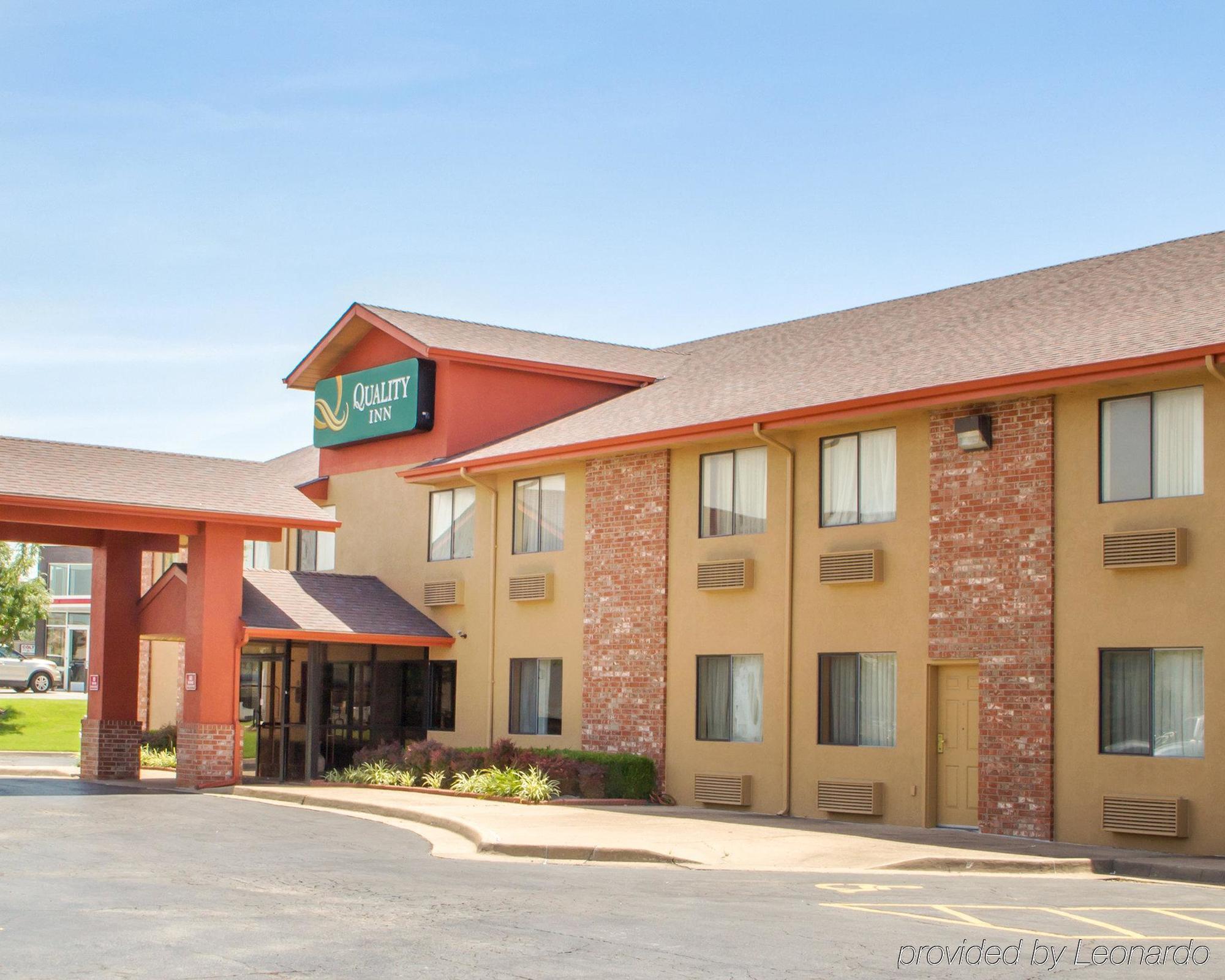 Quality Inn Broken Arrow - Tulsa Buitenkant foto
