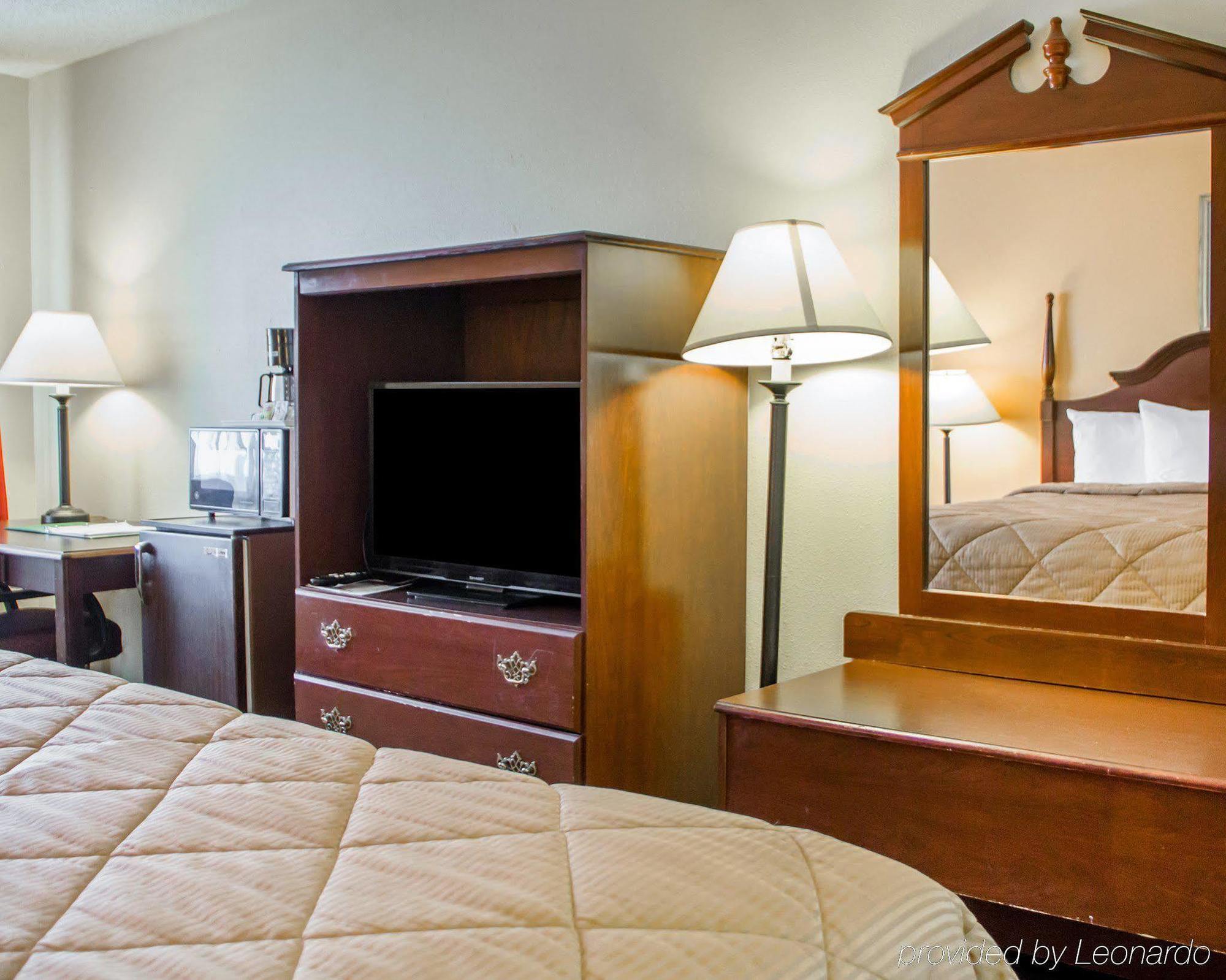 Quality Inn Broken Arrow - Tulsa Buitenkant foto