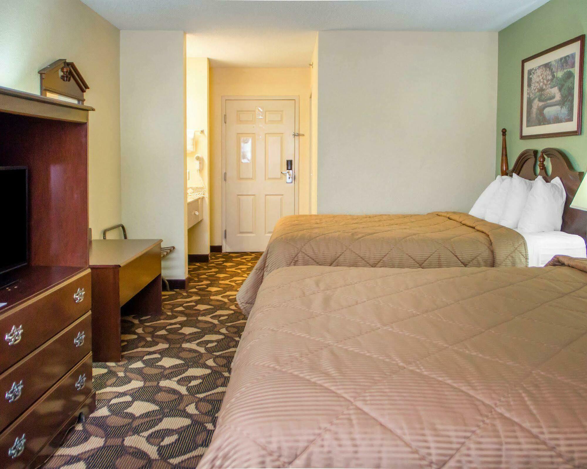 Quality Inn Broken Arrow - Tulsa Buitenkant foto